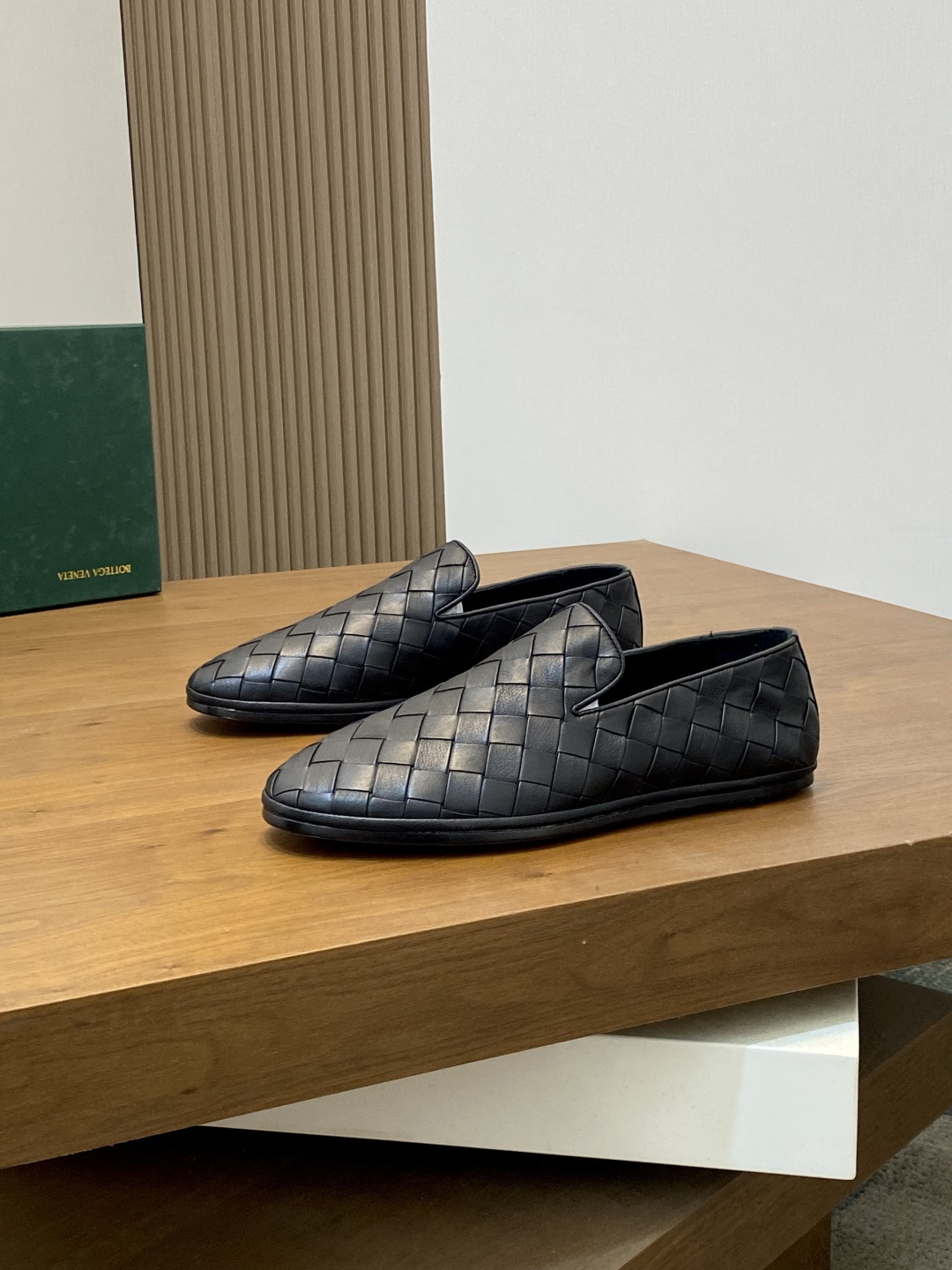 [남성 신발] 보테가 베네타 선데이 로퍼 블랙